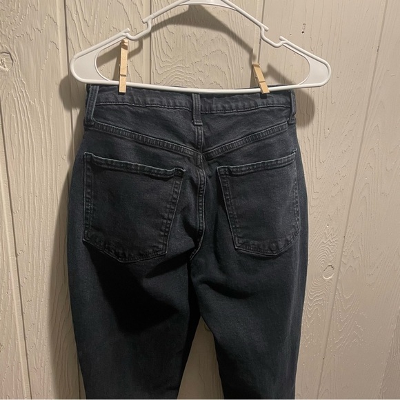 Old Navy High Rise Distressed Black Jeans - Picture 4 of 6